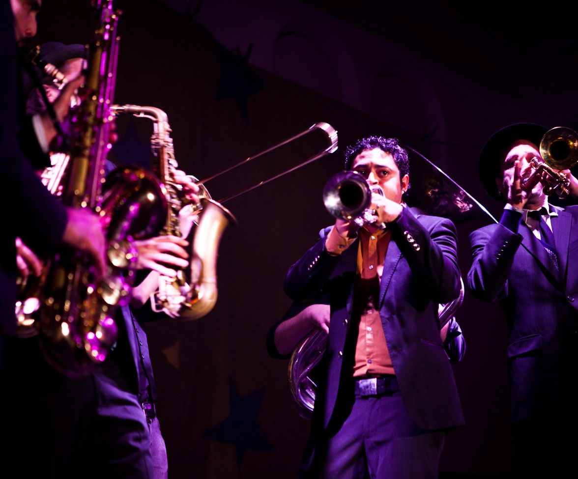 Ambrassband