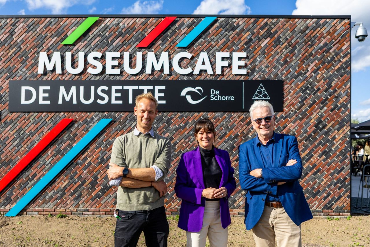 directeur en gedeputeerden bij De Musette